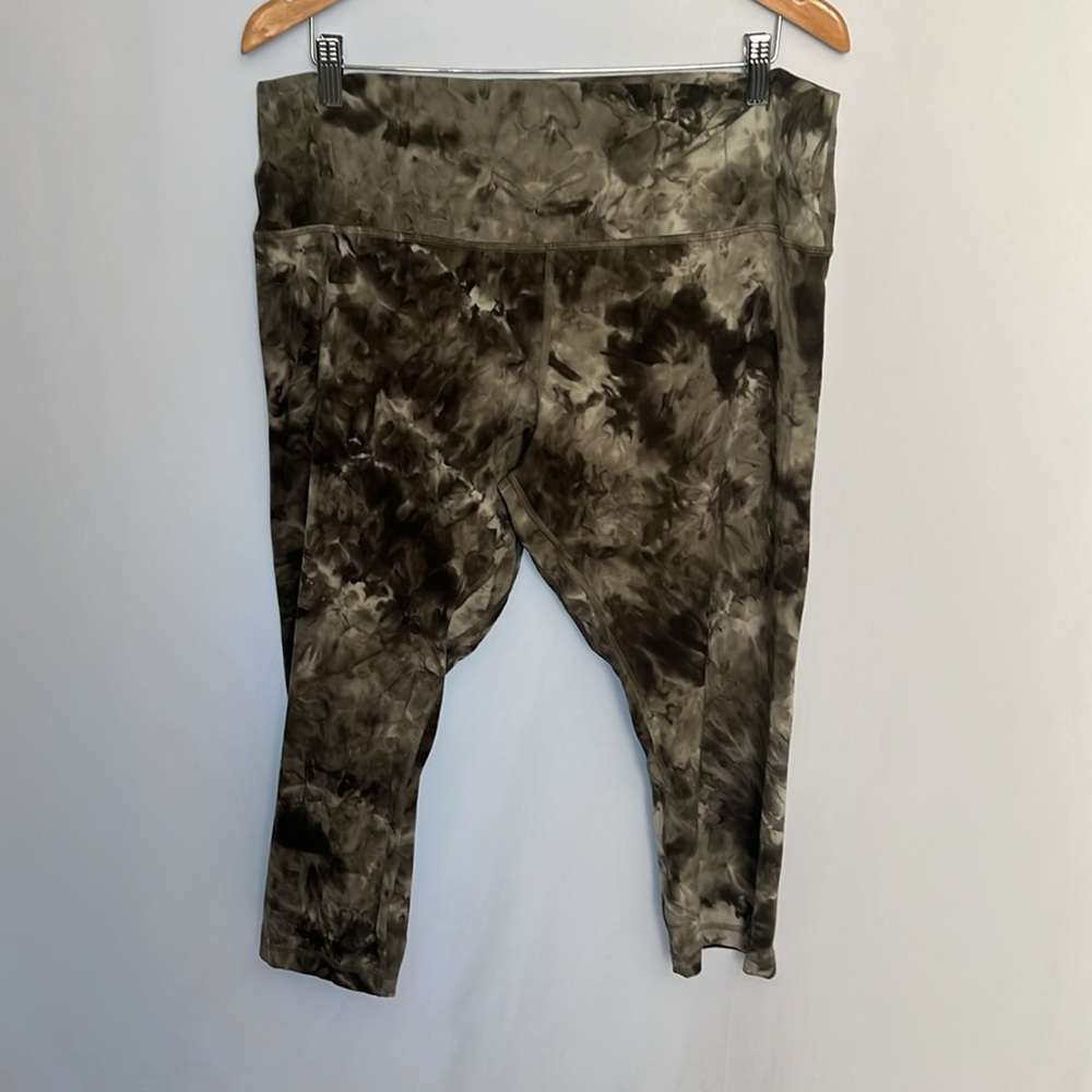NWOT / Lululemon Align High-Rise Crop 21" - Picture 6 of 8